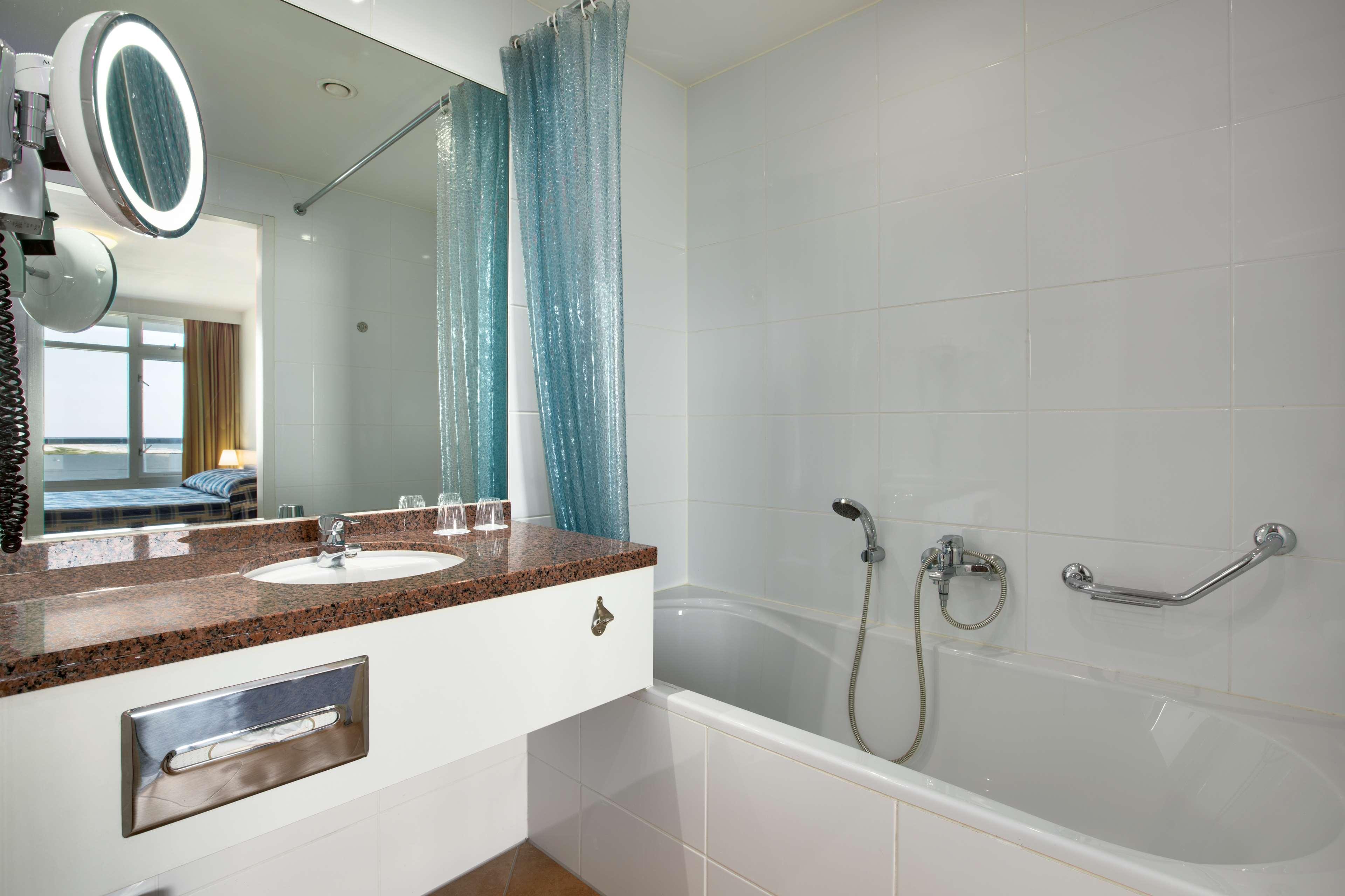 Hotel Nh Atlantic Den Haag Extérieur photo